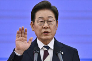 Read more about the article South Korea Diplomacy 2025 Navigates a Tightrope Between Giants